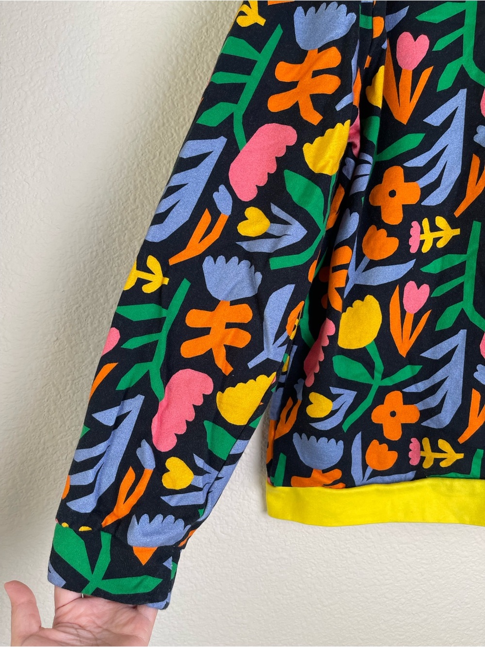 Wild & Pree Winter Garden Midnight 100% Cotton Sweatshirt Floral Colorful Sz XL - Picture 3 of 14